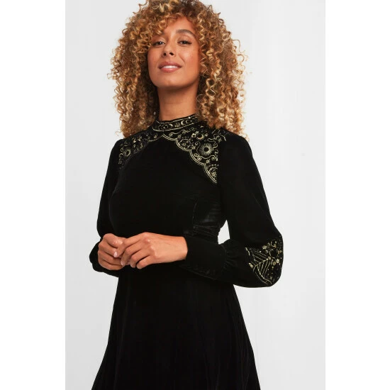 Joe Browns Black Luna Embroidered Velvet Dress 4 Joe Browns Black Luna Embroidered Velvet Dress - Image 4